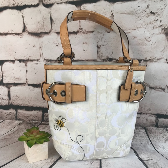 coach bee tote